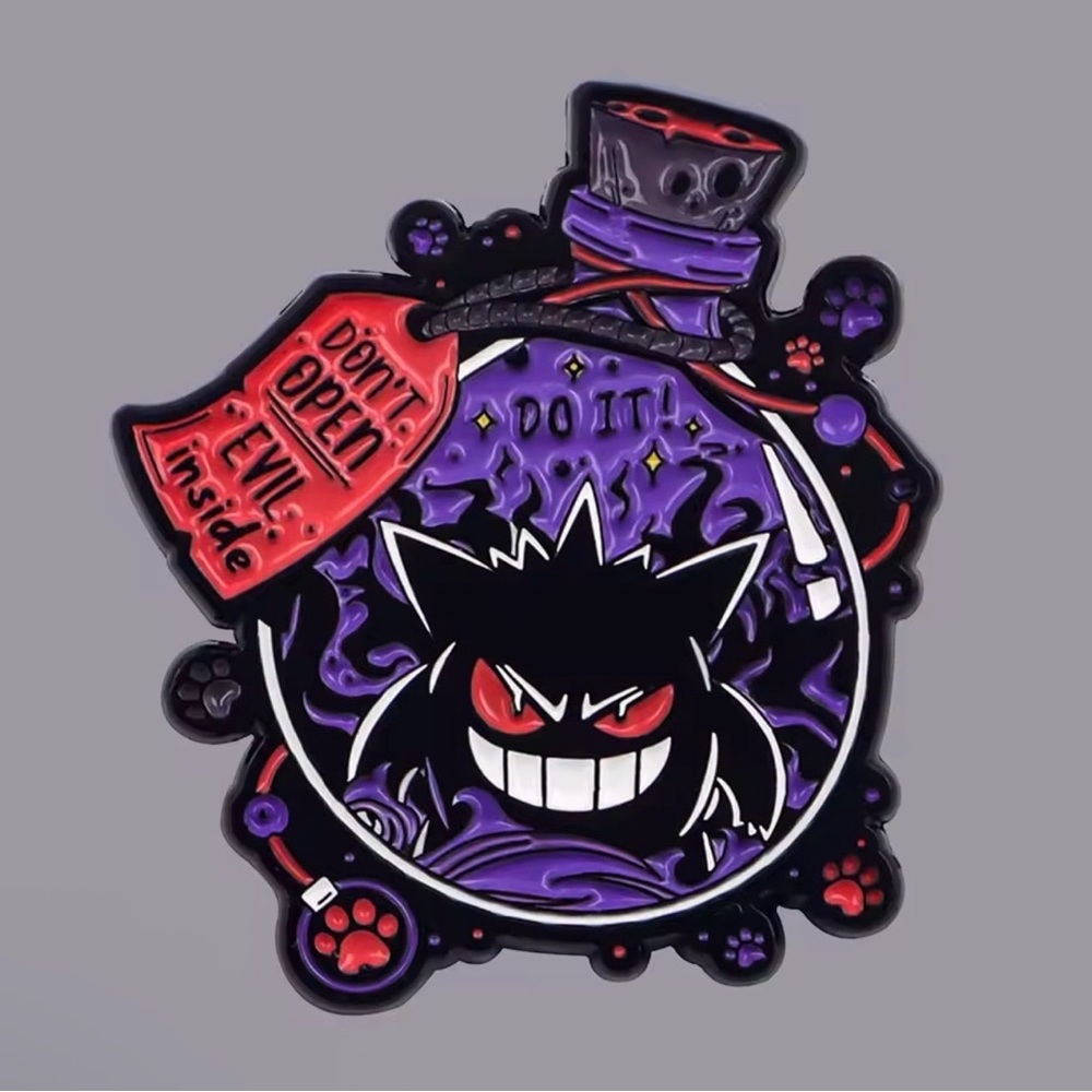 Pokemon Gengar Anime Cosplay Collectors Pin NEW Games TCG Jewelry Toys Cards Art
